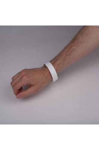 E16WB synthetic wristband